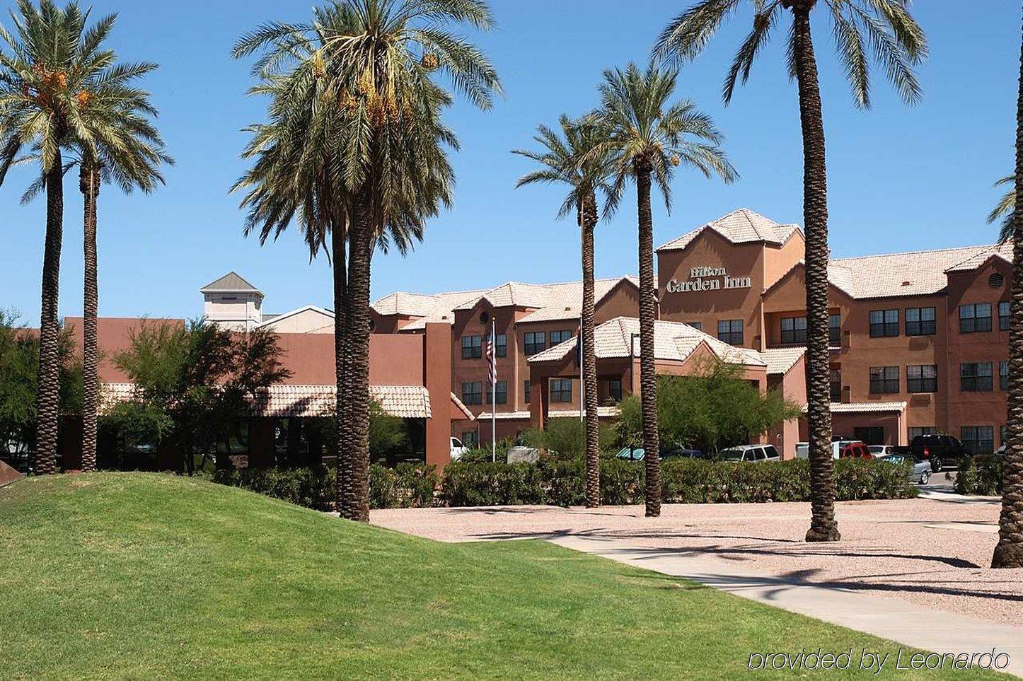 Hilton Garden Inn Phoenix Airport Exterior foto
